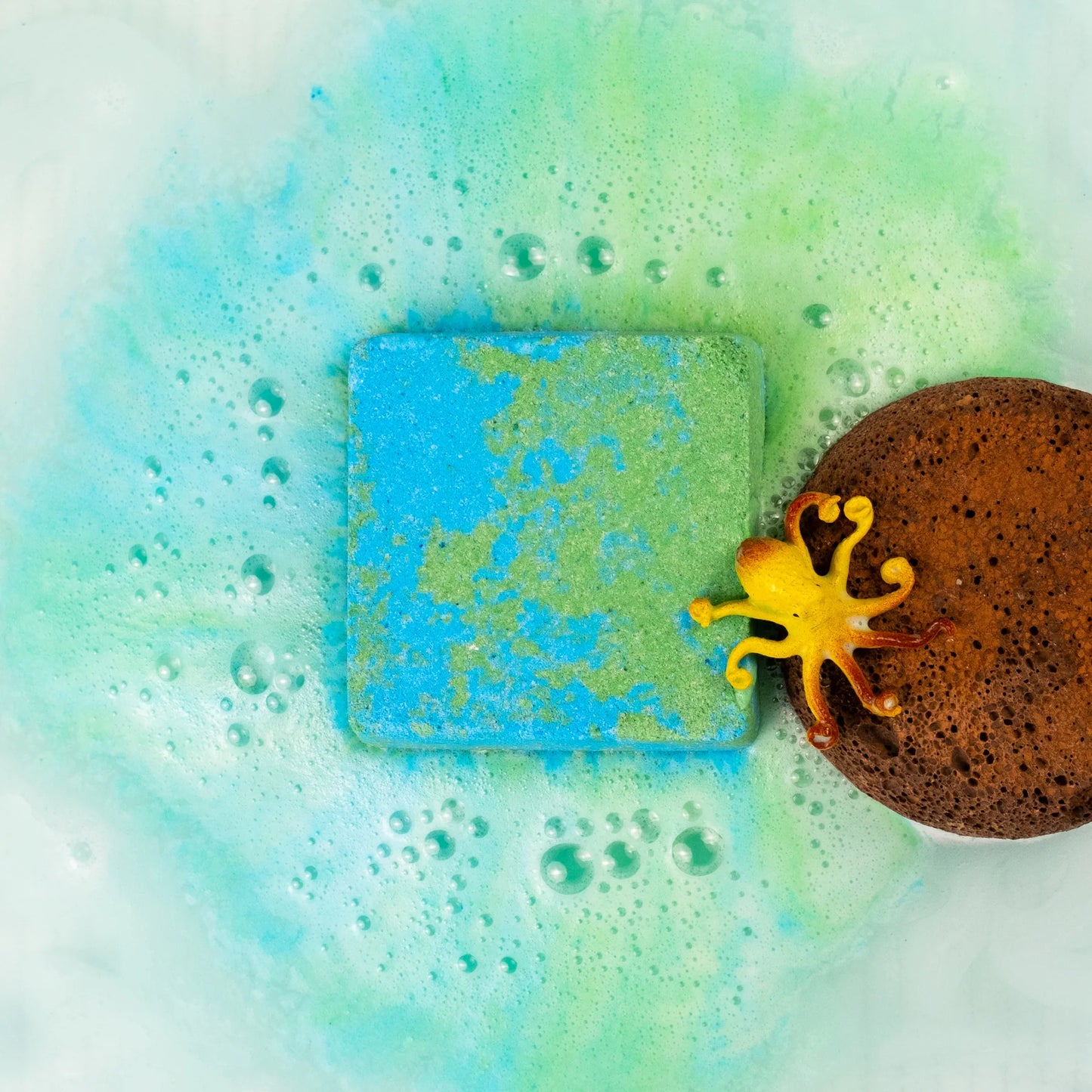 Bath bomb with Toy Ocean creature